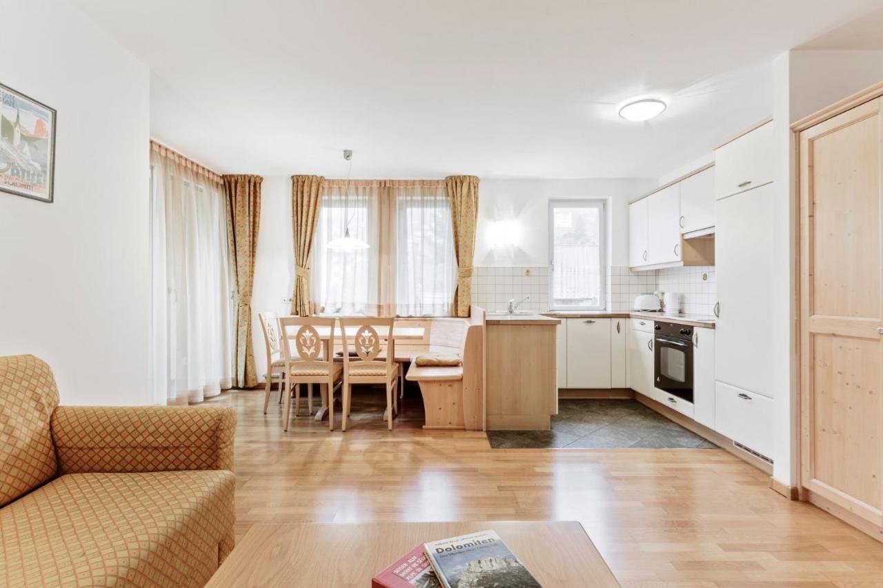 Apartments Petlin Ортизей Екстериор снимка