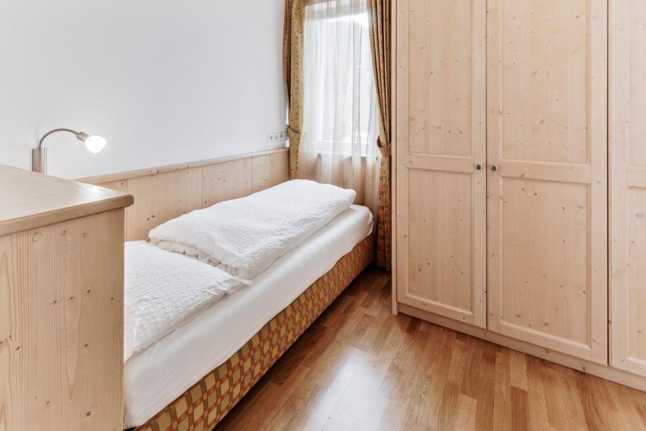 Apartments Petlin Ортизей Екстериор снимка