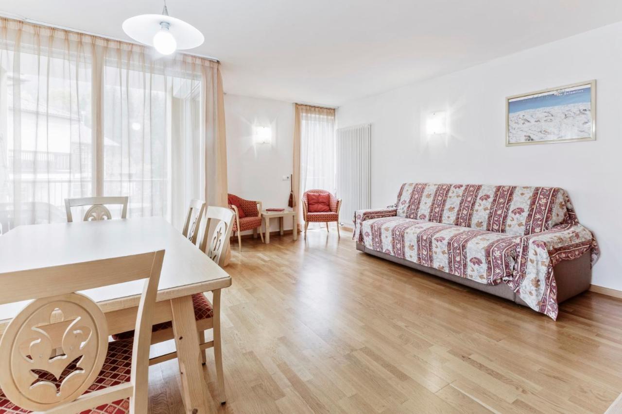 Apartments Petlin Ортизей Екстериор снимка