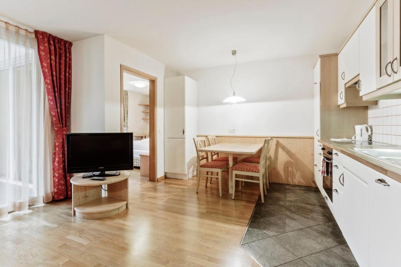 Apartments Petlin Ортизей Екстериор снимка