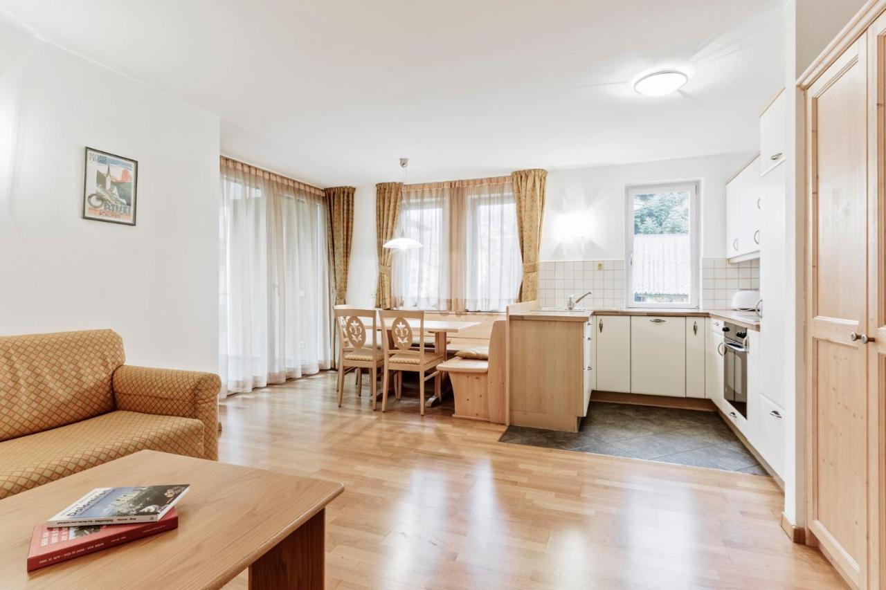 Apartments Petlin Ортизей Екстериор снимка