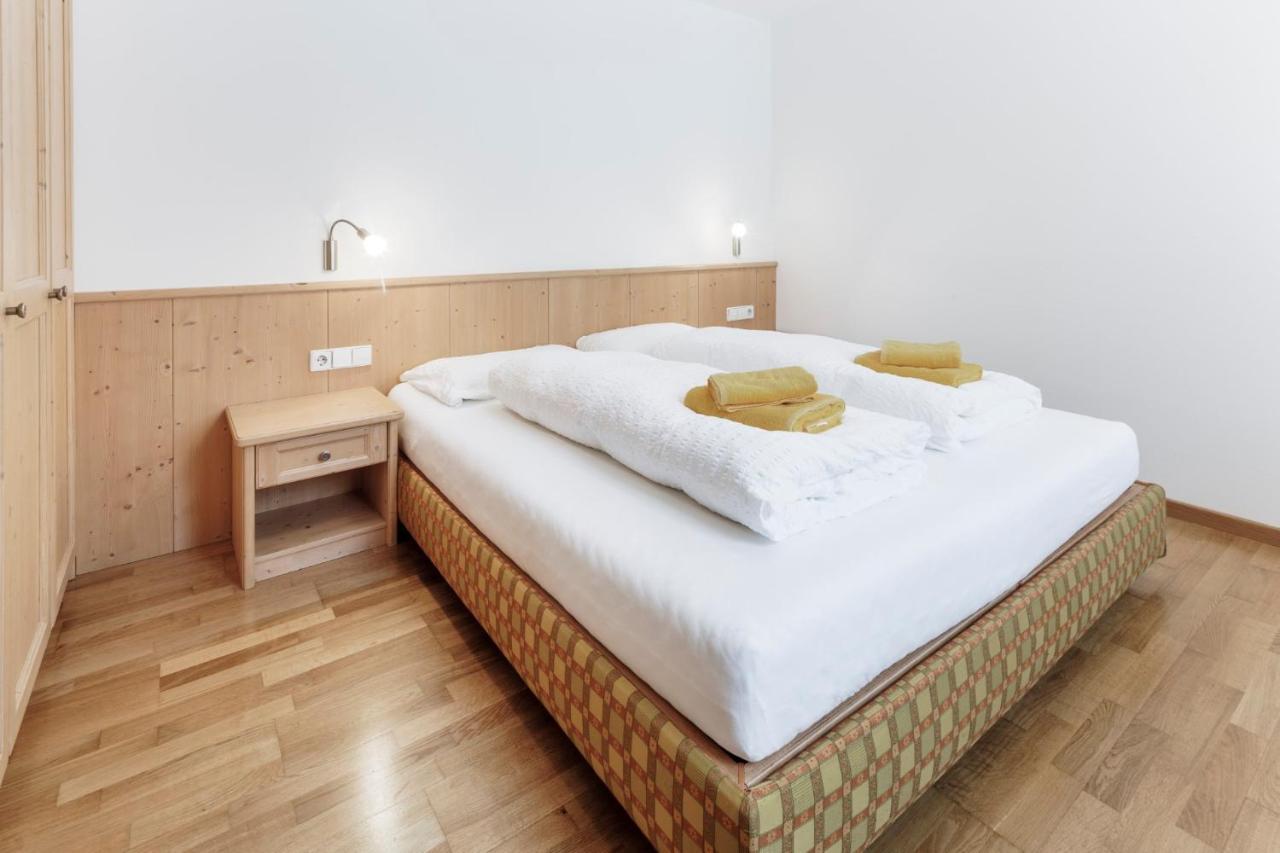 Apartments Petlin Ортизей Екстериор снимка